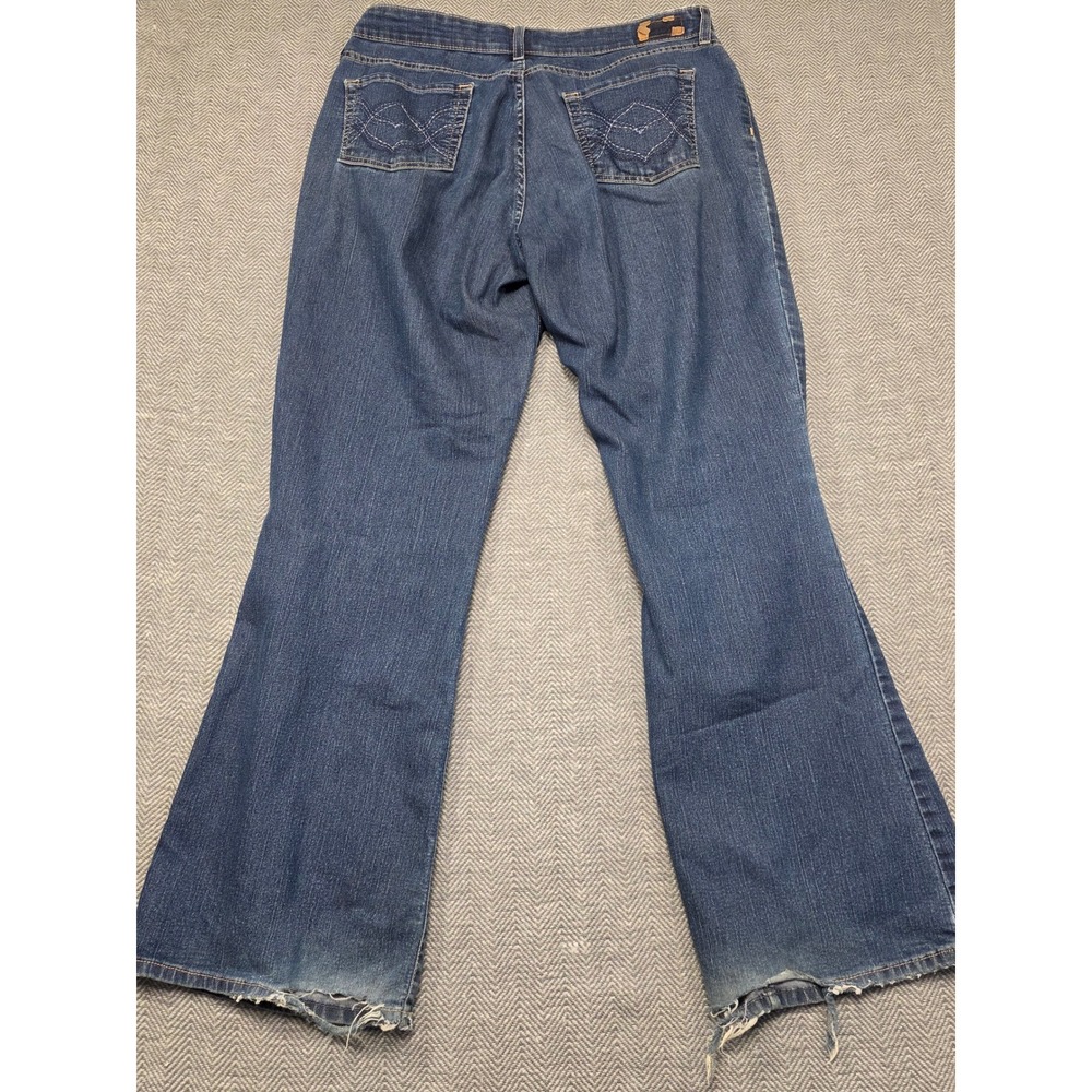 Signature by Levi Strauss &‎ Co Modern Bootcut Jeans Medium Wash Blue Size 12M - Picture 8 of 11
